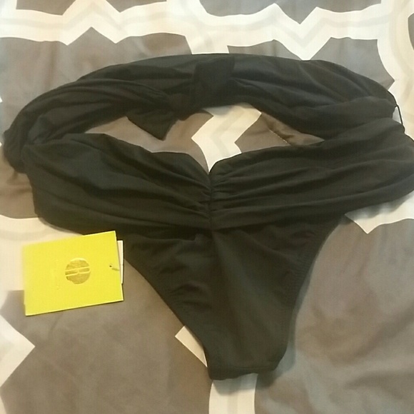 Wrap style bikini bottom - Picture 2 of 3