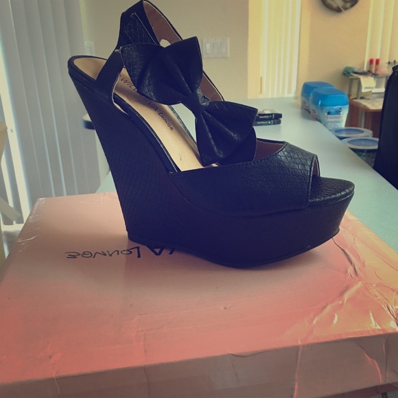 Size 5.5 wedge brand new never worn