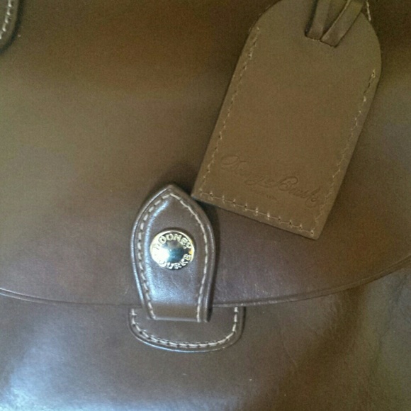 Dooney & Bourke cross body leather bag - Picture 2 of 4