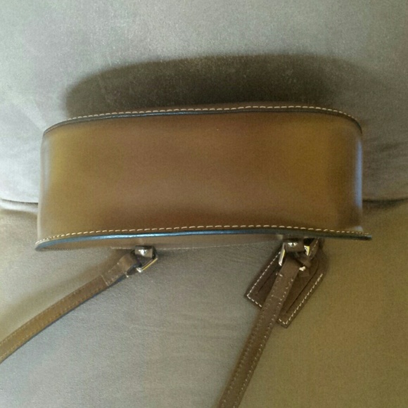 Dooney & Bourke cross body leather bag - Picture 3 of 4