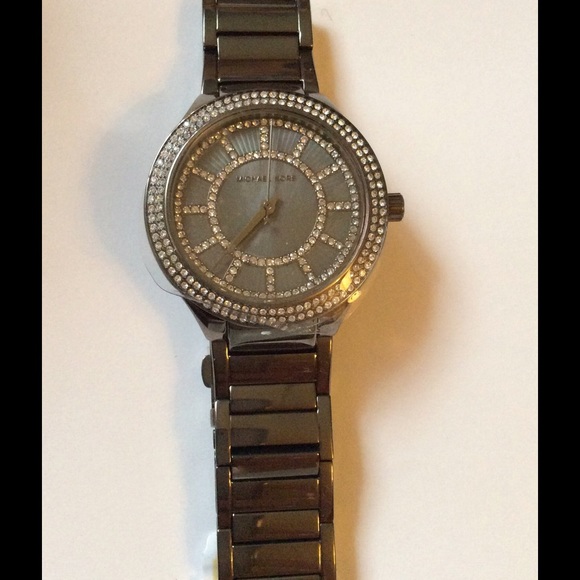 FIRM Michael Kors Kerry Gunmetal Bracelet Watch - Picture 4 of 4