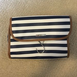 Stella & Dot Hanging travel bag