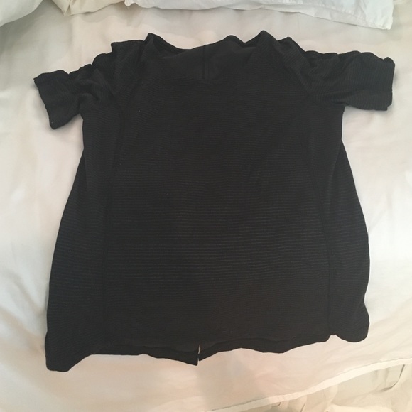 lululemon semi open back workout shirt