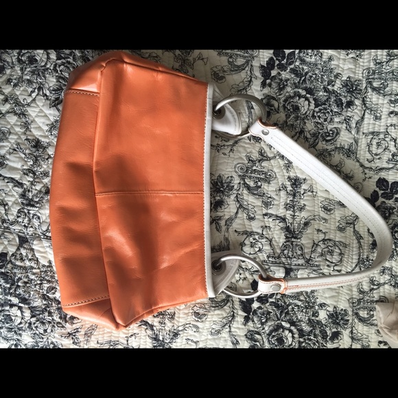 Kenneth Cole purse