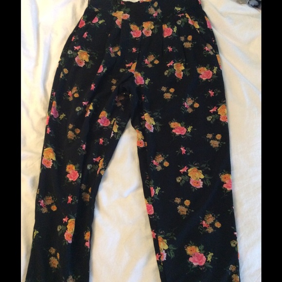 Floral pants - Picture 1 of 2