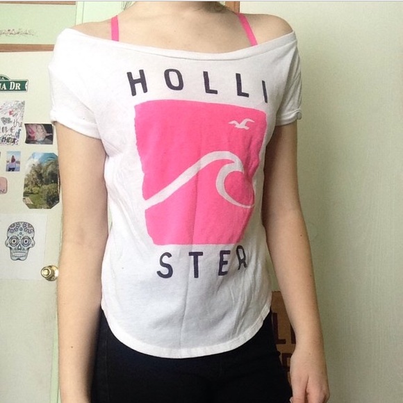 Hollister tee