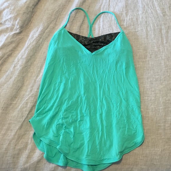 Lululemon Bali Breeze roll out tank built in bra
