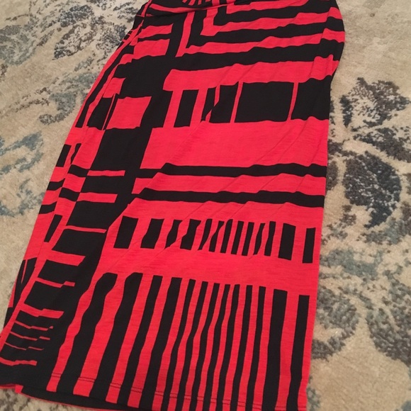 Black and red print mini skirt