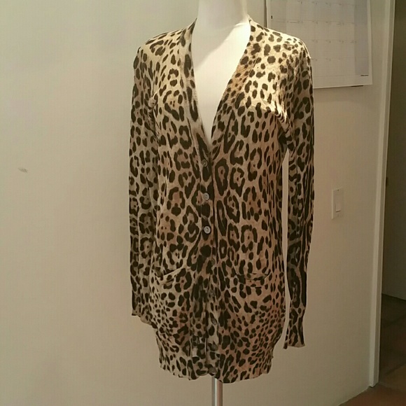 Leopard print cardigan with pockets