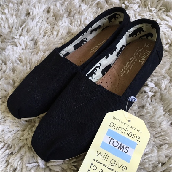 New Black Toms