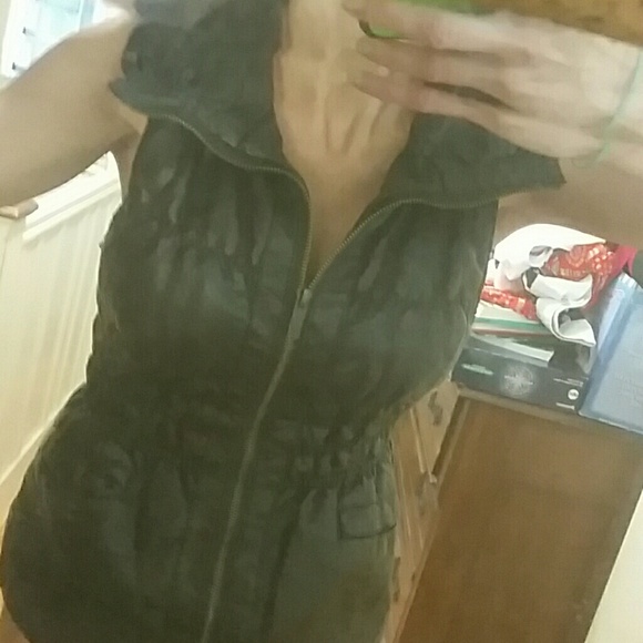 Outer dollhouse vest