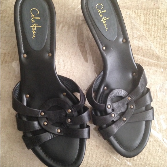 Cole Haan leather slip on black sandals size 7.5