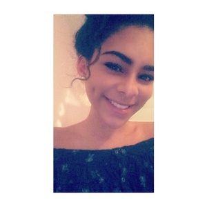 Meet your Posher, Ariel