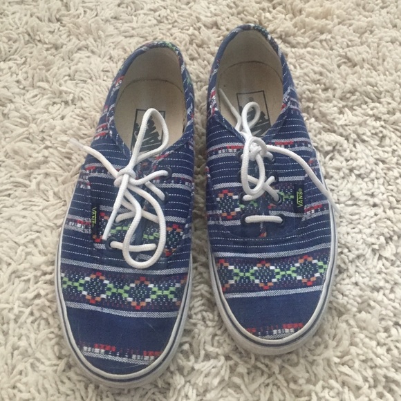 Vans Tribal pattern Nice! Sz women 7 flawless!