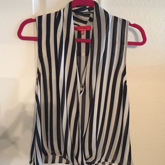 RED Saks Fifth Avenue Sleeveless top