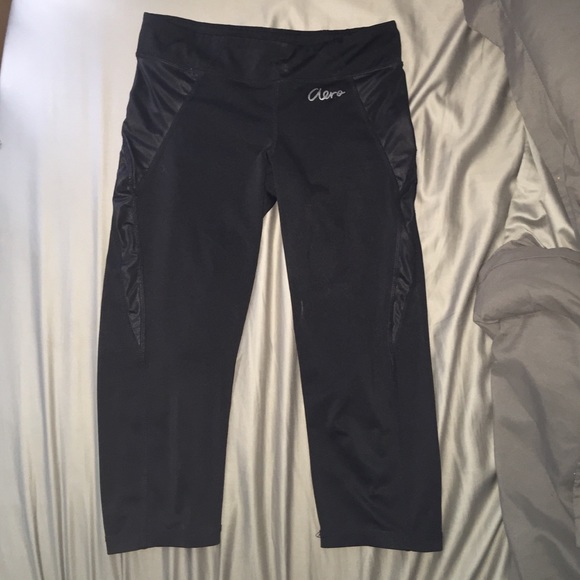 Aeropostale Black Athletic Cropped Leggings
