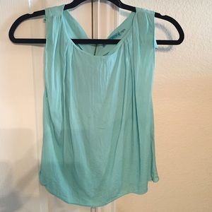 Alice + Olivia sleeveless blouse. Size:Medium