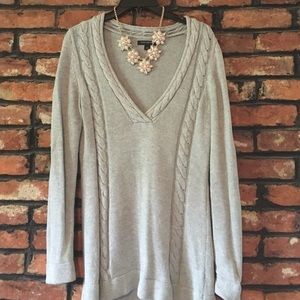Banana Republic gray cable knit v-neck sweater