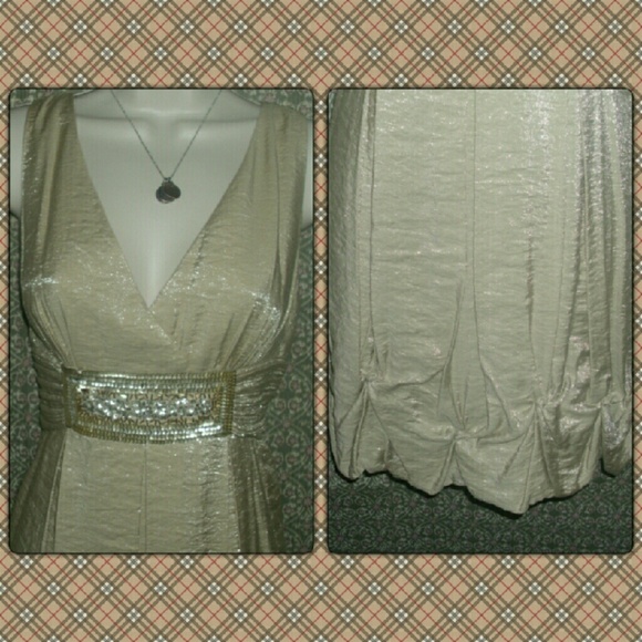 👗BCBG SHIMMERING GOLDEN DRESS!👗 - Picture 2 of 3