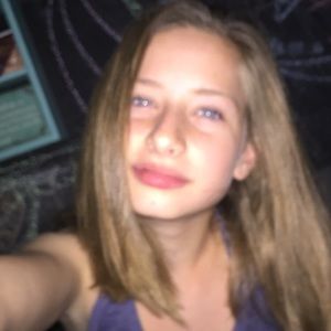 Meet your Posher, Olivia