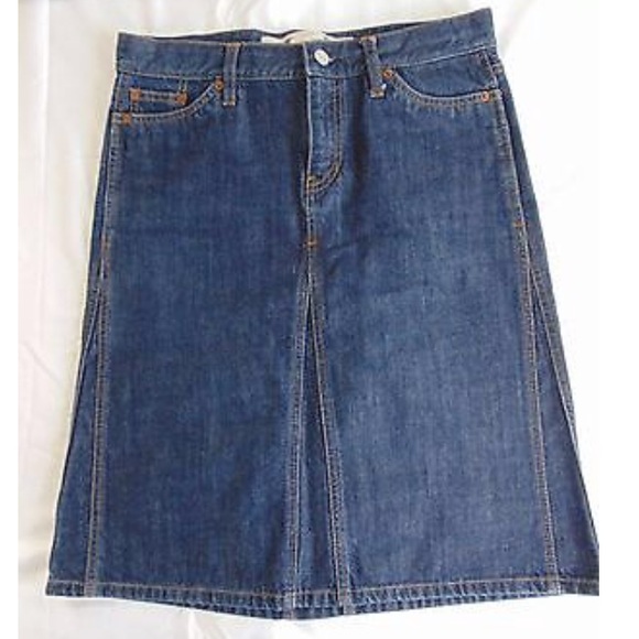 ❤️Preloved Gap jean skirt size 4❤️