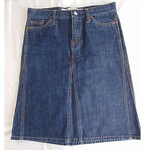 ❤️Preloved Gap jean skirt size 4❤️