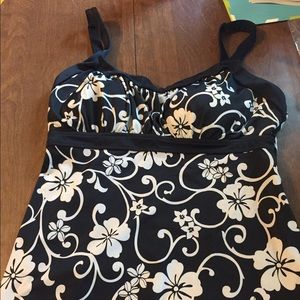 Jamaica Bay Swim Top Size 16