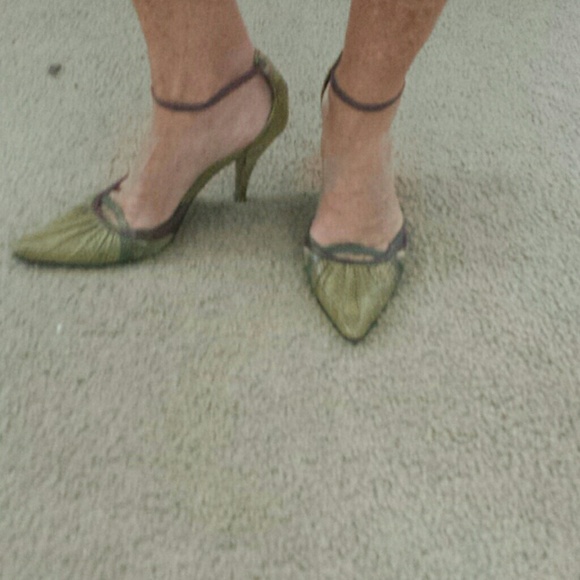Enzo Angiolini snake skin pumps