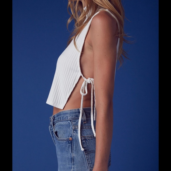 Gigi Crop Top (S, M, L) - Picture 2 of 4