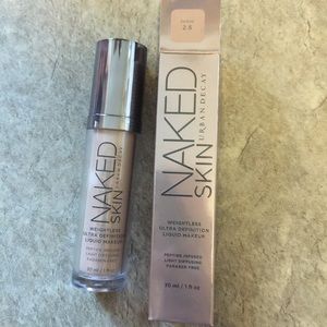 Urban decay naked skin 2.5
