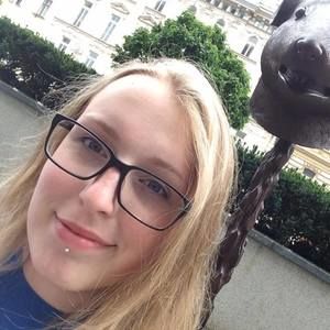 Meet your Posher, Victoria