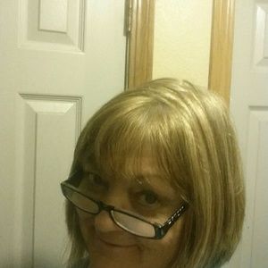 Meet your Posher, Cynthia