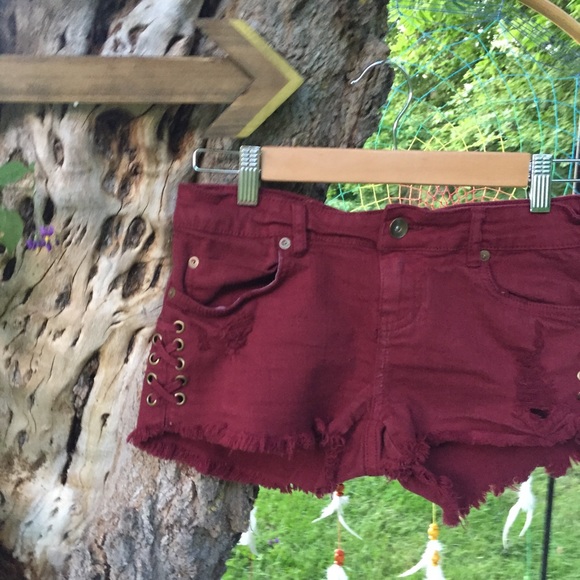 B i l l a b o n g - Maroon Lace-up Shorts - Picture 4 of 4