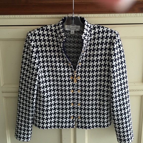 St. John Jackets & Blazers - St. John classic navy and off white jacket