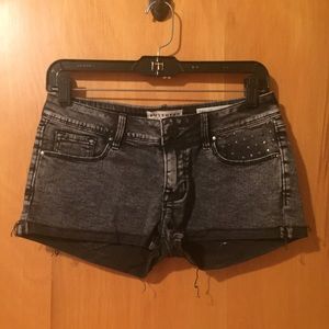 Distressed shorts