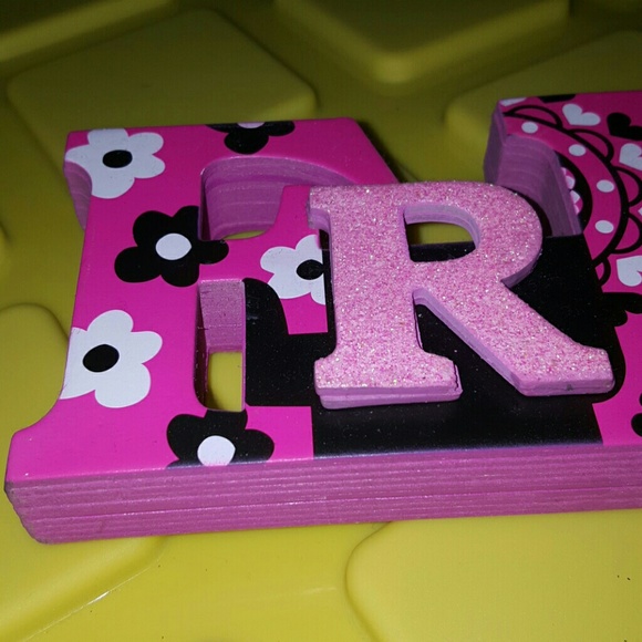 Friends - Picture 2 of 4