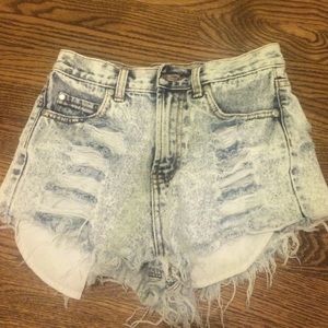Light washed ripped high waisted jean shorts