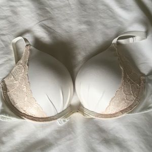 VS Fabulous Bra
