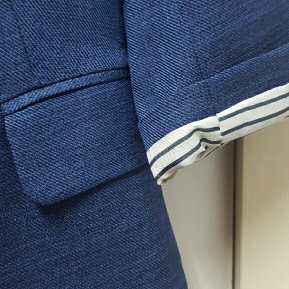 The Limited Blue Latch Quarter Sleeve Blazer - Picture 3 of 4