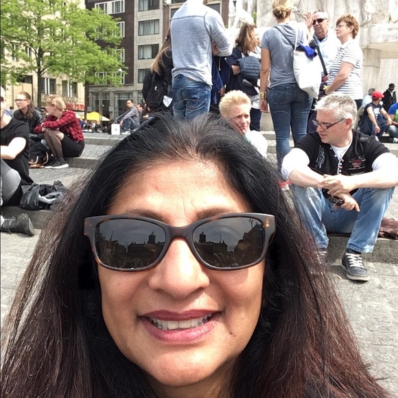 Meet your Posher, Charmaine