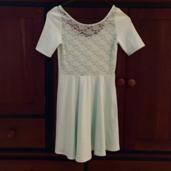 Light blue/mint rose crotchet dress - Picture 2 of 2