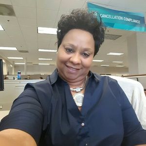 Meet your Posher, Cassandra