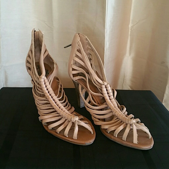 ⭐FINAL SALE⭐ NUDE SANDAL HEEL.