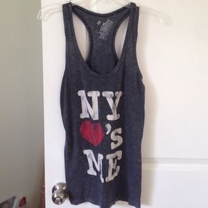 ⭐️ Gray NY loves me Tshirt