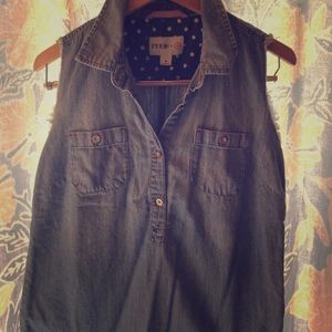 Chambray sleeveless button down top
