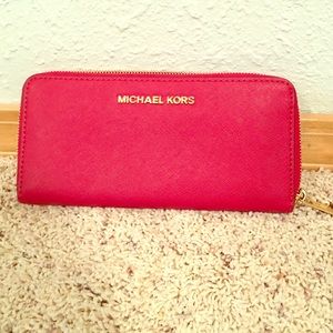 Michael kors wallet!!! Red ❤️