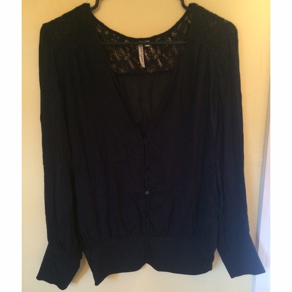 Black shirt