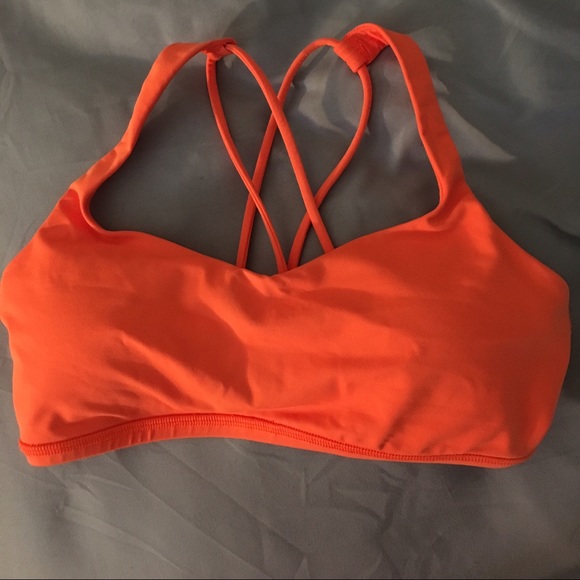 Lululemon Free To Be sports bra