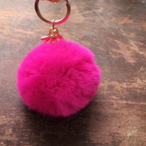 Gift Faux Ball Keychain Rabbit Furball Style - Picture 2 of 2