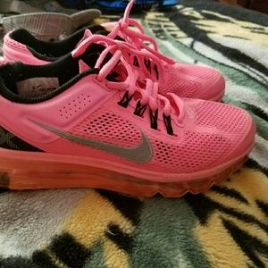 Size 8 nike bright pink air max